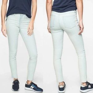 Athleta Sculptek Light Wash Skinny Jeans Size 8